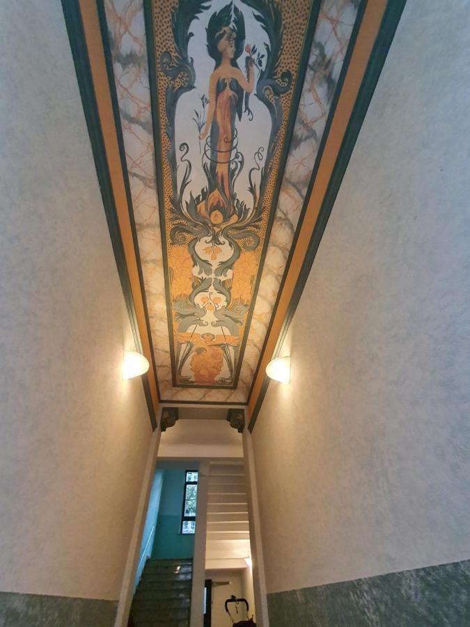 Neustadt-Aussicht - Grosse Wohnung Mit Balkon Dresda Esterno foto